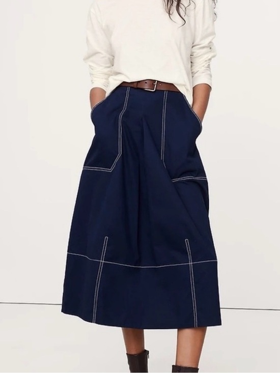 Banana Republic Dresses & Skirts - Banana Republic Navy Barrel Midi Skirt Size 8 RT$130